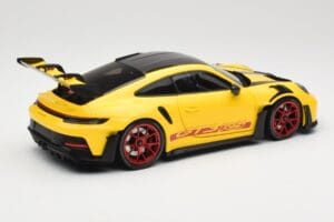 Porsche 911 992 GT3 RS Racing Yellow Weissach Package & Red Wheels Minichamps 1:18 110062025 Metāls — attēls 3 no 8