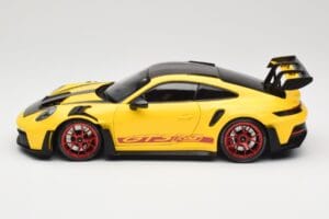 Porsche 911 992 GT3 RS Racing Yellow Weissach Package & Red Wheels Minichamps 1:18 110062025 Metāls — attēls 4 no 8