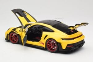 Porsche 911 992 GT3 RS Racing Yellow Weissach Package & Red Wheels Minichamps 1:18 110062025 Metāls — attēls 5 no 8