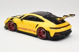 Porsche 911 992 GT3 RS Racing Yellow Weissach Package & Red Wheels Minichamps 1:18 110062025 Metāls — attēls 7 no 8