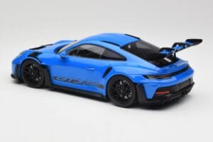 Porsche 911 992 GT3 RS Shark Zils & Melni Riteņi Minichamps 1:18 153062233 Metāls — attēls 5 no 6