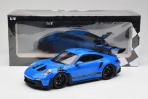 Porsche 911 992 GT3 RS Shark Zils & Melni Riteņi Minichamps 1:18 153062233 Metāls — attēls 6 no 6
