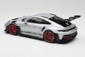 Porsche 911 992 GT3 RS Sudrabs & Sarkani Riteņi Minichamps 1:18 153062241 Metāls — attēls 5 no 6