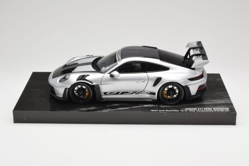 Porsche 911 992 GT3 RS Sudrabs Weissach Package Minichamps 1:18 110062020 Metāls
