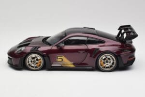Porsche 911 992 GT3 RS Ultraviolet & Sudraba Riteņi Minichamps 1:18 110062029 Metāls — attēls 4 no 8