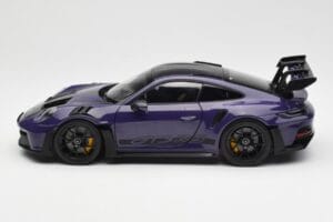Porsche 911 992 GT3 RS Weissach Package Ultraviolet Norev 1:18 187368 Metāls — attēls 4 no 8