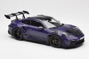 Porsche 911 992 GT3 RS Weissach Package Ultraviolet Norev 1:18 187368 Metāls — attēls 6 no 8