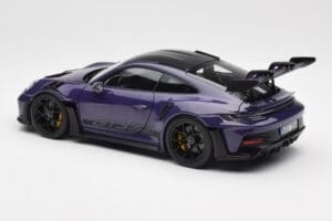 Porsche 911 992 GT3 RS Weissach Package Ultraviolet Norev 1:18 187368 Metāls — attēls 7 no 8