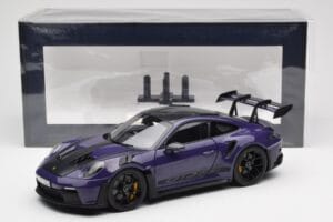 Porsche 911 992 GT3 RS Weissach Package Ultraviolet Norev 1:18 187368 Metāls — attēls 8 no 8