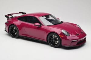 Porsche 911 992 GT3 Ruby Star Neo Red GT Spirit 1:12 GT536 Sveķi — attēls 4 no 6