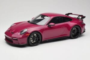 Porsche 911 992 GT3 Ruby Star Neo Red GT Spirit 1:12 GT536 Sveķi