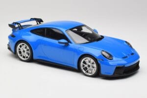Porsche 911 992 GT3 Shark Zils & Sudraba Riteņi Minichamps 1:18 143069015 Sveķi — attēls 4 no 6
