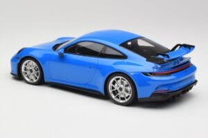 Porsche 911 992 GT3 Shark Zils & Sudraba Riteņi Minichamps 1:18 143069015 Sveķi — attēls 5 no 6