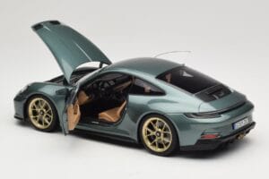 Porsche 911 992 GT3 Touring Package Malachite Green Metallic Norev 1:18 187382 Metāls — attēls 5 no 8
