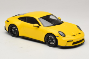 Porsche 911 992 GT3 Touring Dzeltens Melni Riteņi Minichamps 1:18 117069021 Metāls — attēls 4 no 6