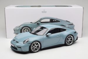 Porsche 911 992 S/T Meisenblau Norev 1:12 127550 Metāls — attēls 6 no 6