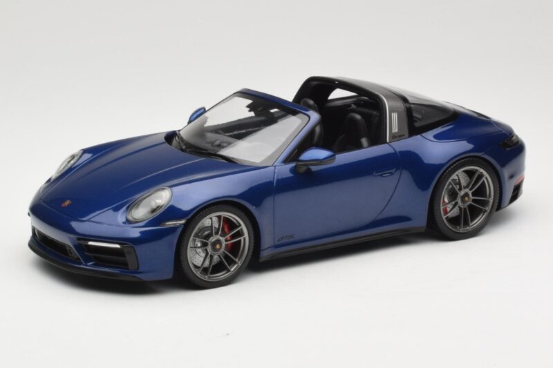 Porsche 911 992 Targa 4 GTS Blue Metallic Minichamps 1:18 155061060 Metāls