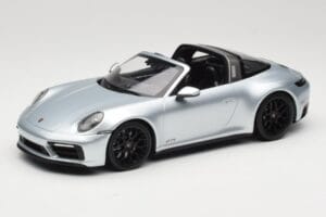 Porsche 911 992 Targa 4 GTS Sudrabs Minichamps 1:18 155061061 Metāls
