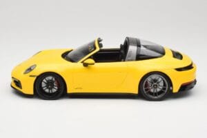 Porsche 911 992 Targa 4 GTS Dzeltens Minichamps 1:18 153061064 Metāls — attēls 3 no 6