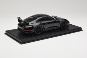 Porsche 911 992 TechArt GTstreet R Melns Ar Melniem Diskiem TechArt 1:18 REMC012 Sveķi — attēls 3 no 6