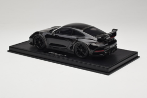 Porsche 911 992 TechArt GTstreet R Melns Ar Melniem Diskiem TechArt 1:18 REMC012 Sveķi — attēls 5 no 6