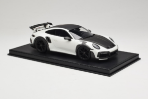 Porsche 911 992 TechArt GTstreet R Balts Ar Melniem Diskiem TechArt 1:18 REMC013 Sveķi — attēls 4 no 6