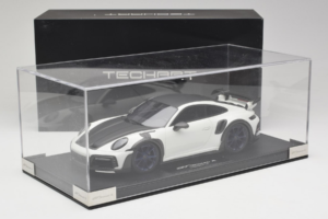 Porsche 911 992 TechArt GTstreet R Balts Ar Ziliem Diskiem TechArt 1:18 REMC014 Sveķi — attēls 6 no 6