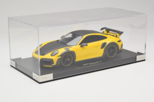 Porsche 911 992 TechArt GTstreet R Dzeltens Ar Melniem Diskiem TechArt 1:18 REMC011 Sveķi — attēls 2 no 6