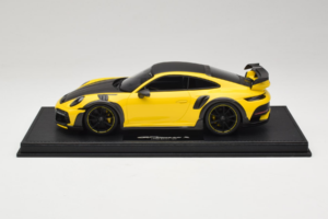 Porsche 911 992 TechArt GTstreet R Dzeltens Ar Melniem Diskiem TechArt 1:18 REMC011 Sveķi