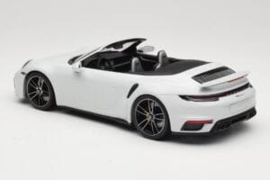 Porsche 911 992 Turbo S Kabriolets White Metallic Minichamps 1:18 155069080 Metāls — attēls 5 no 6