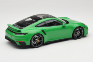 Porsche 911 992 Turbo S Zaļš Minichamps 1:18 153069077 Metāls — attēls 2 no 6