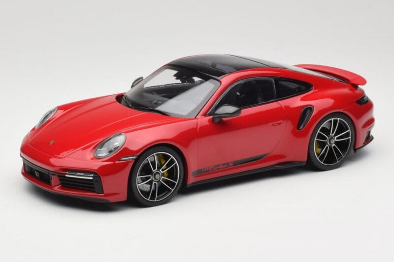 Porsche 911 992 Turbo S Sarkans Minichamps 1:18 155069070 Metāls