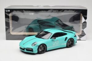 Porsche 911 992 Turbo S Sport Design Package Racing Green Minichamps 1:18 155069175 Metāls — attēls 6 no 6