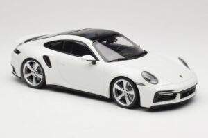 Porsche 911 Turbo S 992 Balts Minichamps 1:18 WAP0211620RTRB Metāls — attēls 4 no 6