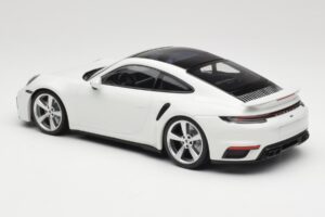 Porsche 911 Turbo S 992 Balts Minichamps 1:18 WAP0211620RTRB Metāls — attēls 5 no 6