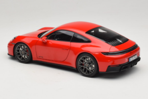 Porsche 911 992.2 Carrera 4 GTS Guards Red Norev 1:18 187171 Metāls — attēls 7 no 8