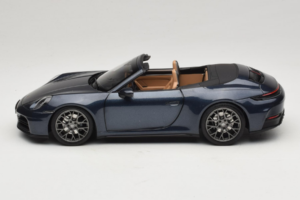 Porsche 911 992.2 Carrera Kabriolets Yachting Blue Norev 1:18 187180 Metāls — attēls 4 no 8