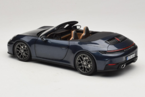Porsche 911 992.2 Carrera Kabriolets Yachting Blue Norev 1:18 187180 Metāls — attēls 7 no 8