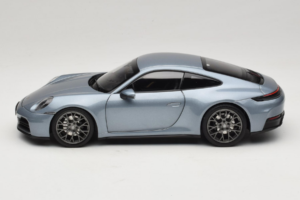 Porsche 911 992.2 Carrera Polar Silver Metallic Norev 1:18 187170 Metāls — attēls 4 no 8