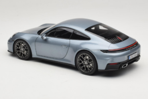 Porsche 911 992.2 Carrera Polar Silver Metallic Norev 1:18 187170 Metāls — attēls 7 no 8