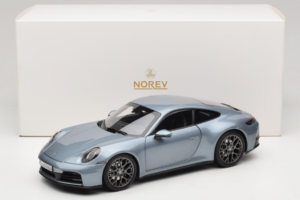 Porsche 911 992.2 Carrera Polar Silver Metallic Norev 1:18 187170 Metāls — attēls 8 no 8