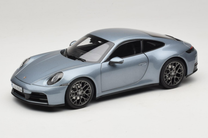 Porsche 911 992.2 Carrera Polar Silver Metallic Norev 1:18 187170 Metāls