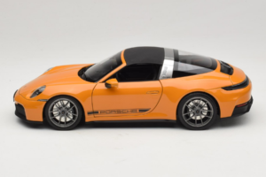 Porsche 911 992.2 Targa 4 GTS Bahama Yellow Norev 1:18 187190 Metāls — attēls 6 no 10