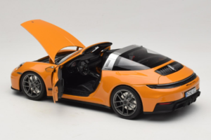 Porsche 911 992.2 Targa 4 GTS Bahama Yellow Norev 1:18 187190 Metāls — attēls 7 no 10