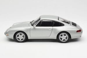 Porsche 911 993 Carrera Sudrabs AUTOart 1:18 78131 Metāls — attēls 4 no 8