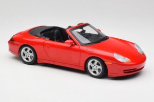 Porsche 911 996 Kabriolets Sarkans Gate 1:18 1051 Metāls — attēls 6 no 8