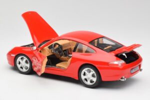 Porsche 911 996 Carrera 4 Sarkans Bburago 1:18 30085 Metāls — attēls 5 no 8