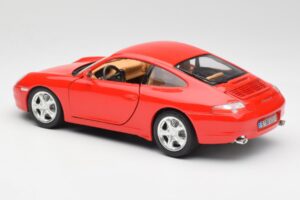 Porsche 911 996 Carrera 4 Sarkans Bburago 1:18 30085 Metāls — attēls 7 no 8