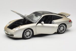 Porsche 911 996 Carrera 4S Sudrabs Maisto 1:18 WAP02102212 Metāls — attēls 2 no 8
