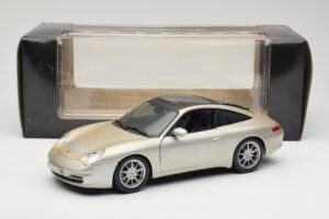 Porsche 911 996 Carrera 4S Sudrabs Maisto 1:18 WAP02102212 Metāls — attēls 8 no 8